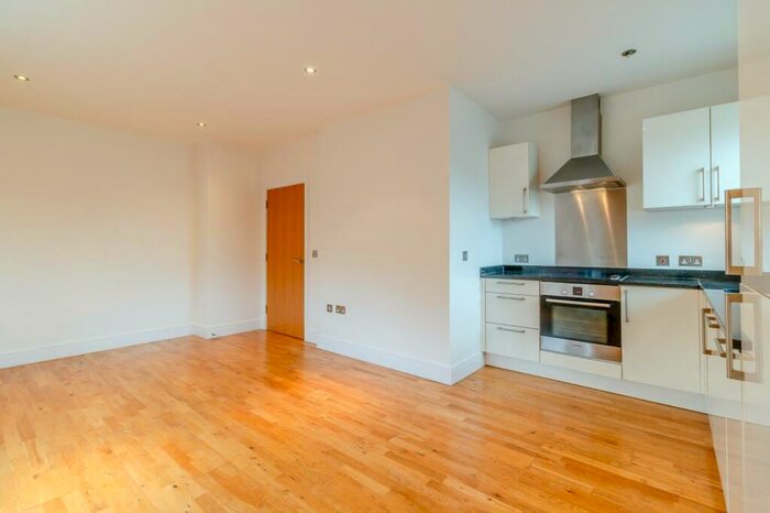 2 Bedroom Apartment To Rent In Bridge Street, Walton On Thames, KT12