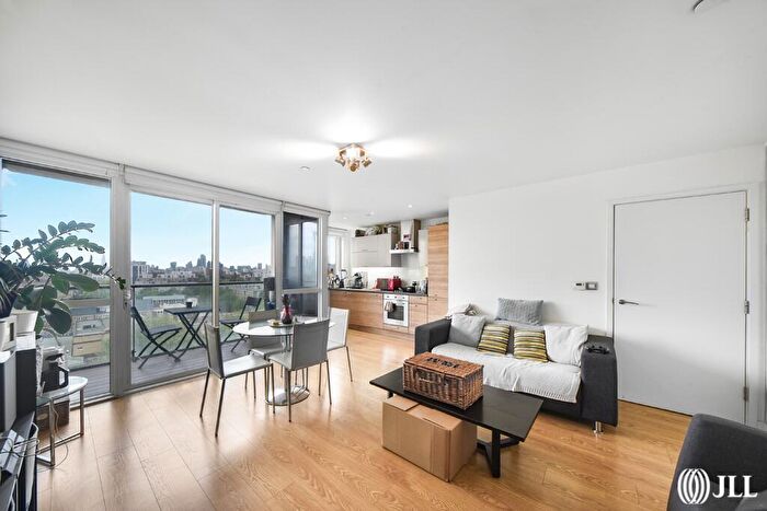 1 Bedroom Apartment To Rent In Panoramic Tower, Hay Currie Street, E14