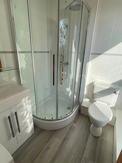 1 Bedroom Flat To Rent In Savile Park Road, Halifax, HX1