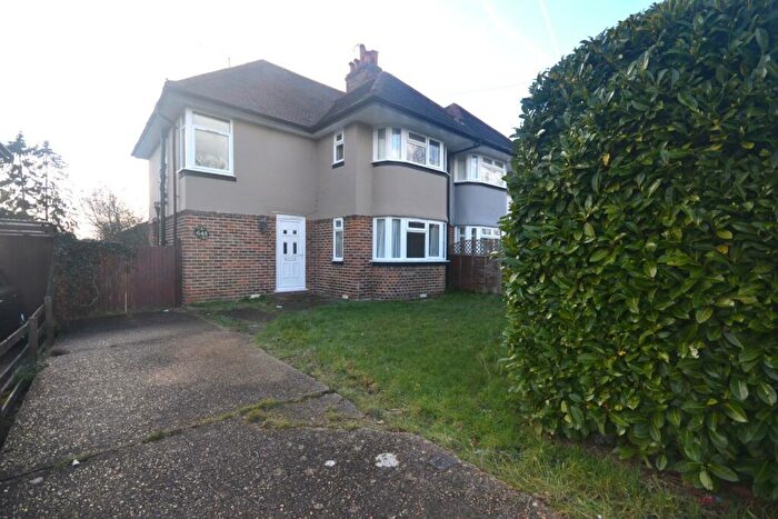 3 Bedroom Semi-Detached House To Rent In Wokingham Road, Reading, RG6