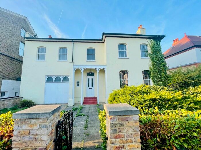 4 Bedroom Detached House To Rent In Marlborough Road, London, W5