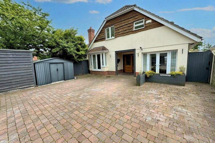 5 Bedroom Detached House To Rent In Wimborne, BH21