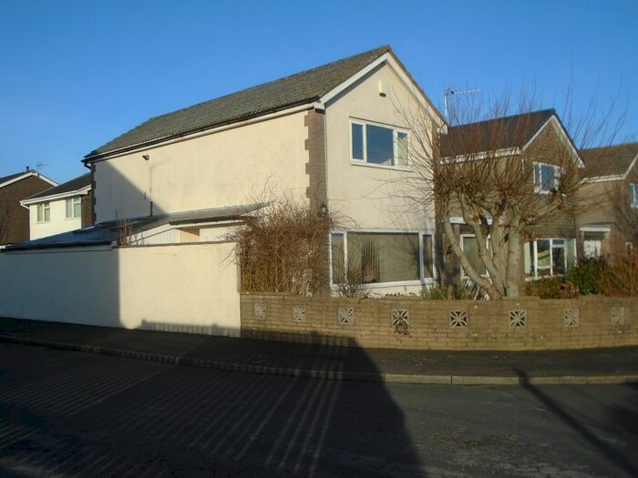 5 Bedroom Link Detached House For Sale In Parkhead Road, Ulverston, LA12
