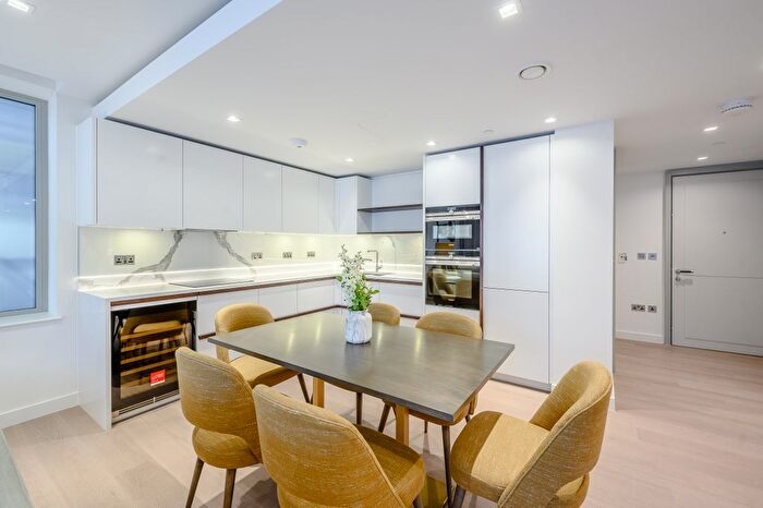 3 Bedroom Flat To Rent In Edgware Road, London, W2