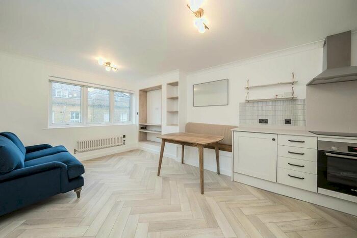 1 Bedroom Flat To Rent In Old London Road, Kingston Upon Thames, KT2