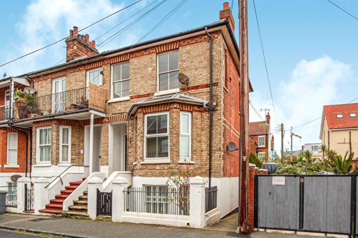 2 Bedroom Apartment For Sale In Russell Road, Felixstowe, IP11