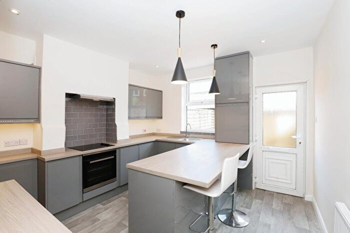 3 Bedroom Terraced House To Rent In Valley Road, Sheffield, South Yorkshire, S8