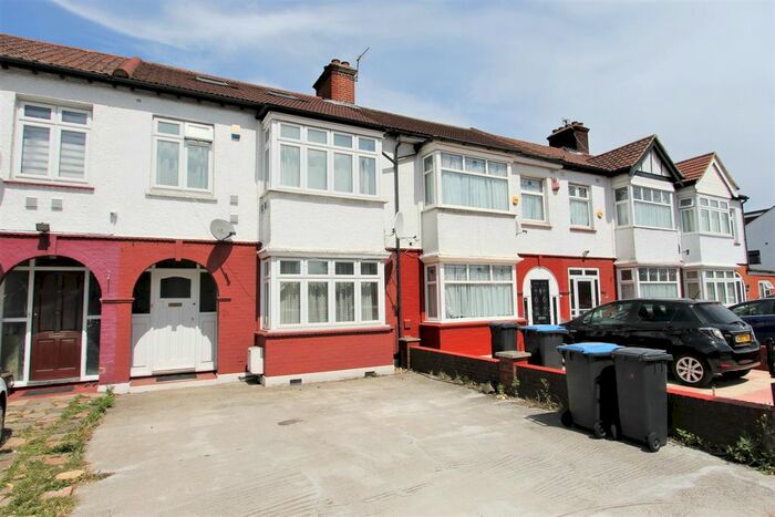 3 Bedroom Terraced House To Rent In North Circular Road, London, N13