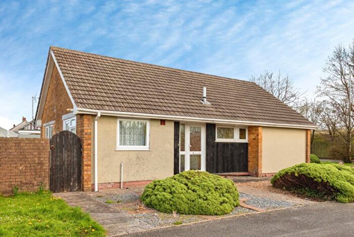 3 Bedroom Bungalow For Sale In Ystrad Drive, Johnstown, Carmarthen, Carmarthenshire, SA31