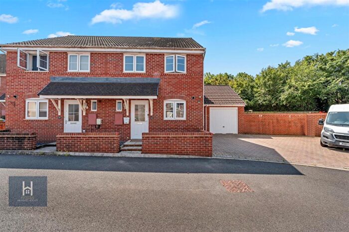 3 Bedroom Semi-Detached House For Sale In Blackberry Close, Yate, BS37