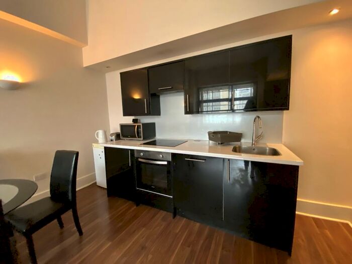 2 Bedroom Apartment To Rent In Newhall Street, Birmingham, B3