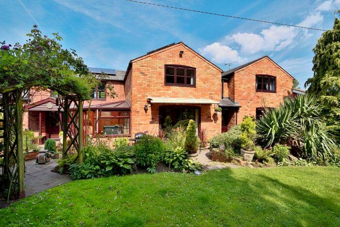 5 Bedroom Detached House For Sale In Cobhall Common, HR2