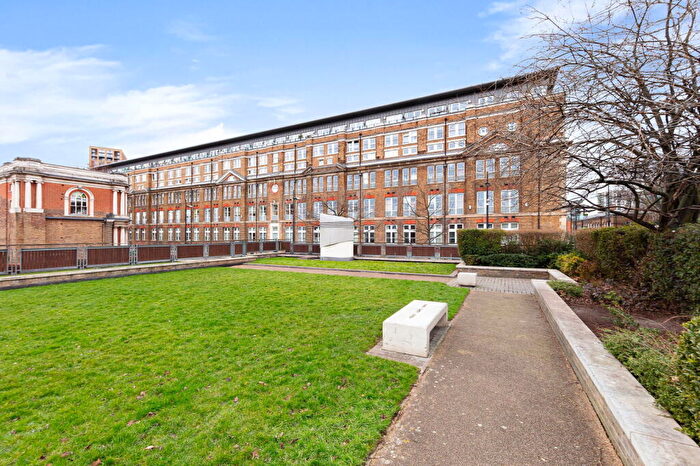 1 Bedroom Flat For Sale In Cadogan Road, Woolwich, London, SE18