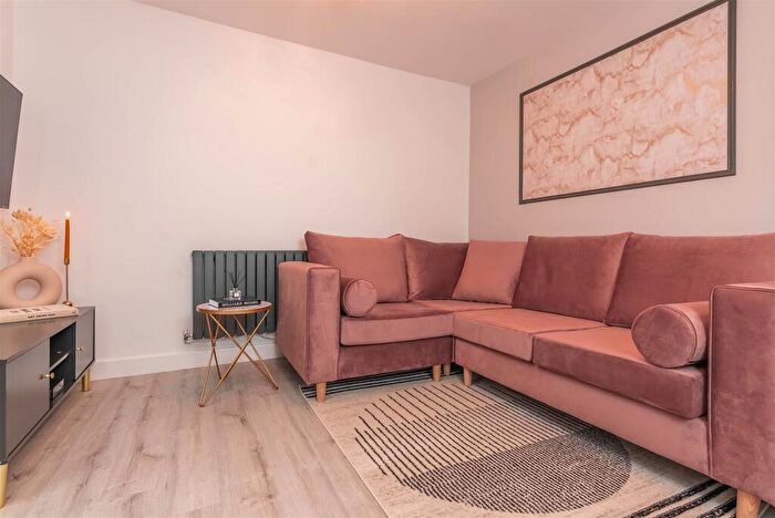 1 Bedroom House To Rent In Lockwood Road, Birmingham, B31