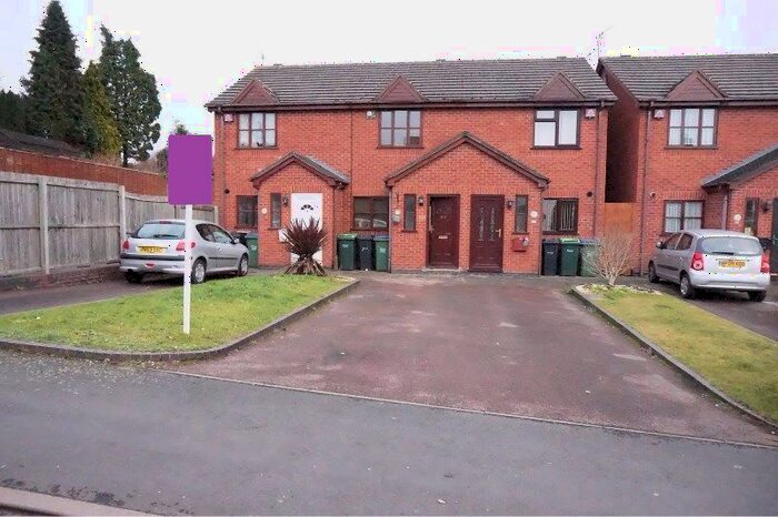 2 Bedroom Terraced House To Rent In Highland Road, Cradley Heath, West Midlands, B64