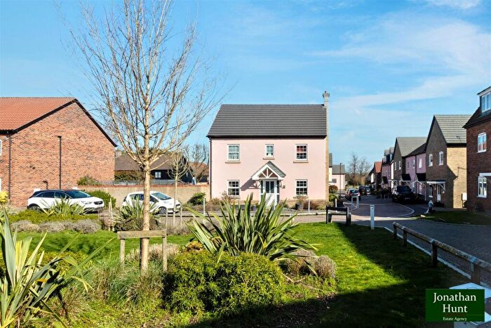 4 Bedroom Detached House For Sale In Hummerston Close, Buntingford, SG9