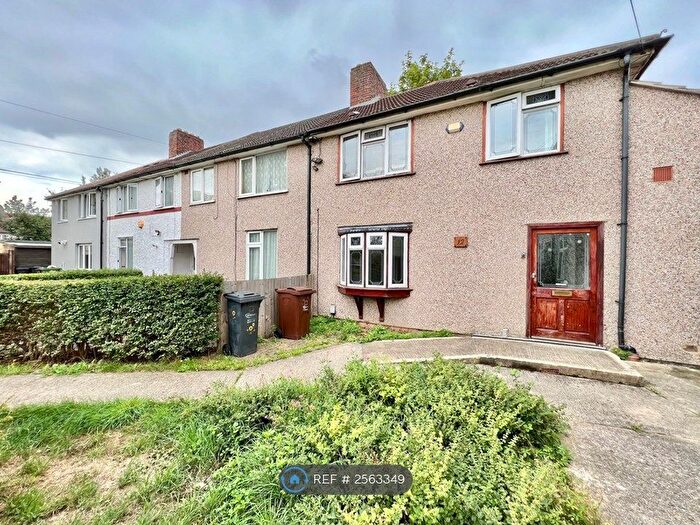 4 Bedroom Terraced House To Rent In Eastfield Gardens, Dagenham, RM10