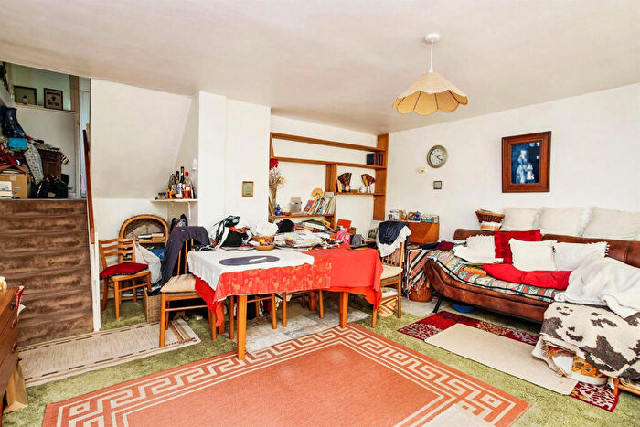 3 Bedroom Terraced House For Sale In Mansfield Walk, Maidstone, ME16