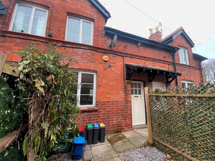 2 Bedroom Property To Rent In Monmouth, Monmouthshire, NP25