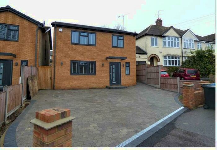 4 Bedroom Semi-Detached House To Rent In Fleet, GU51