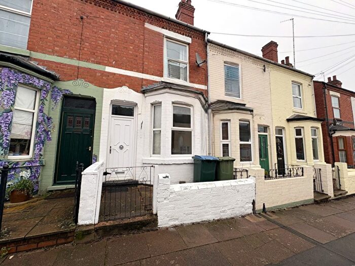 3 Bedroom Terraced House For Sale In Newcombe Road, Earlsdon, Coventry, CV5