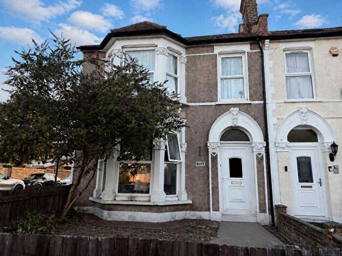 5 Bedroom Semi-detached House To Rent In Ardgowan Road, London, SE6