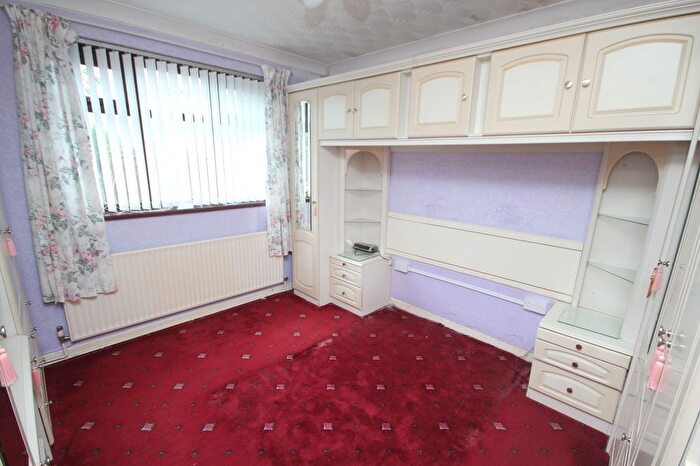 2 Bedroom Detached Bungalow For Sale In Annette Avenue, Newton-Le-Willows, WA12