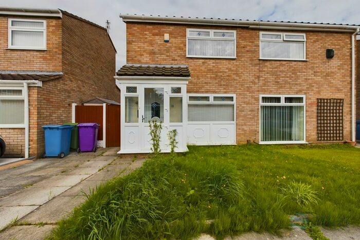 2 Bedroom Semi-Detached House To Rent In Priorsfield Road, Woolton, L25