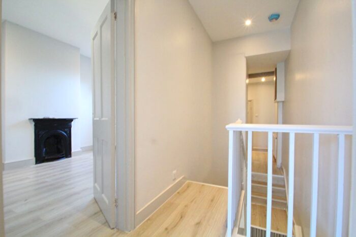 1 Bedroom Flat To Rent In Woodlands Park Road, Haringey, N15