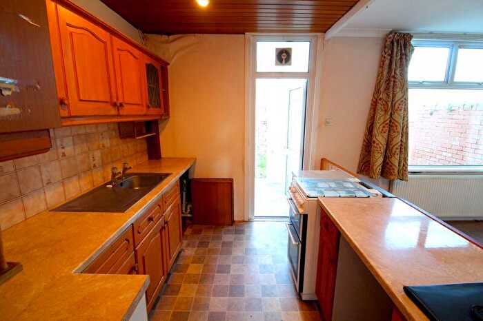 3 Bedroom Terraced House For Sale In Hill House Road, Downend, BS16
