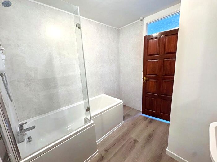 2 Bedroom Bungalow To Rent In Brookfields, Wyton, Cambs, PE28