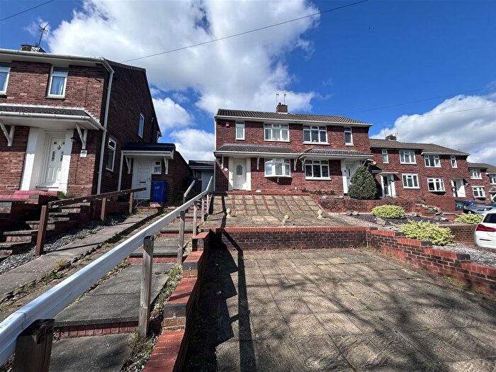 2 Bedroom Semi Detached House For Sale In Kinver Street, Stourbridge, DY8