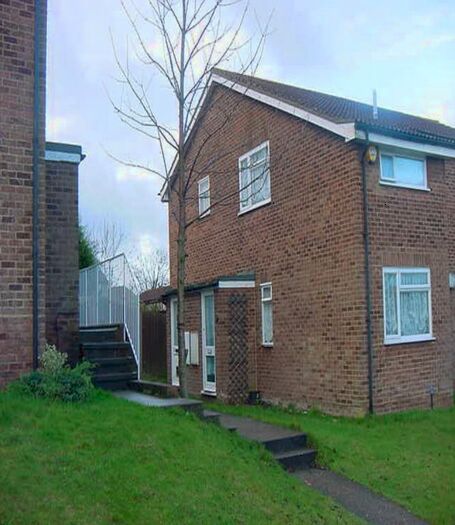 1 Bedroom Semi-Detached House To Rent In Chaffinch Close, Chatham, ME5