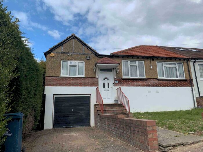 4 Bedroom Bungalow To Rent In Lyndhurst Avenue, Pinner, HA5