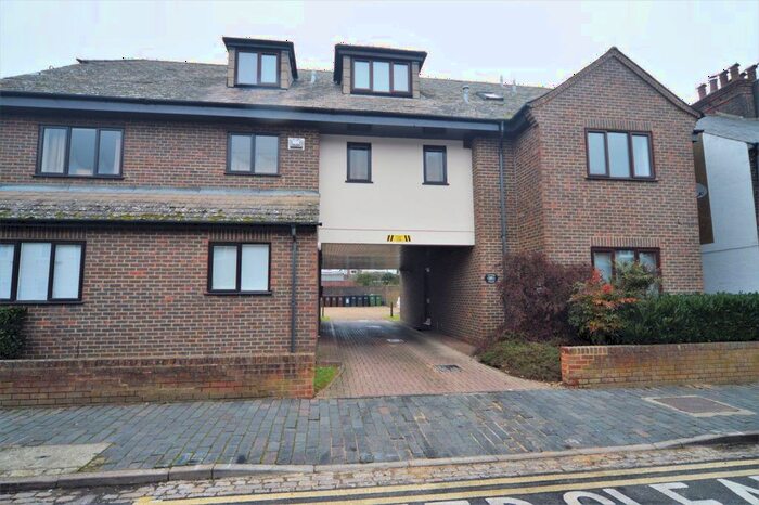 2 Bedroom Flat To Rent In Culver Road, St Albans, AL1