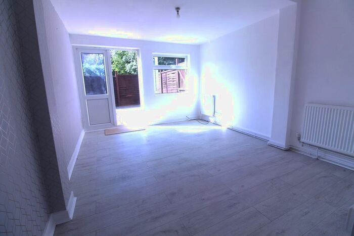 Studio To Rent In Ordnance Road, Enfield, EN3