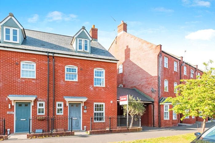 3 Bedroom Terraced House For Sale In Friday Street, Swindon, SN25