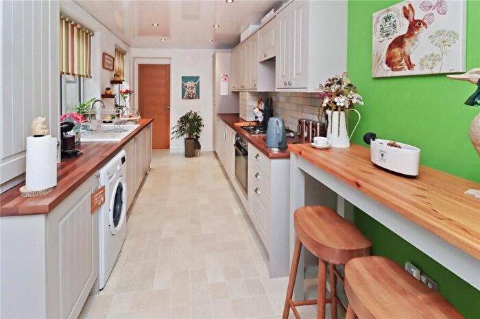 2 Bedroom Flat For Sale In Cleveland Road, Sunderland, Tyne And Wear, SR4