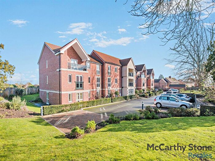 1 Bedroom Flat For Sale In Andrews Court, Molescroft Road, Beverley, HU17