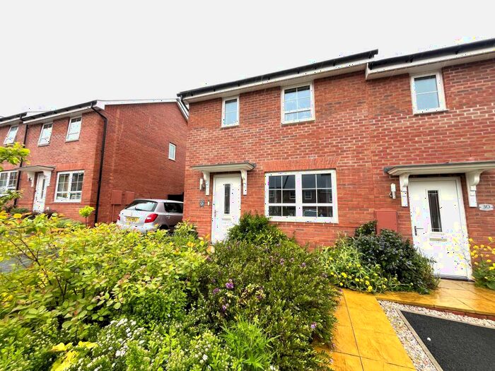 3 Bedroom House To Rent In Loveridge Drive, Alphington, Exeter, EX2