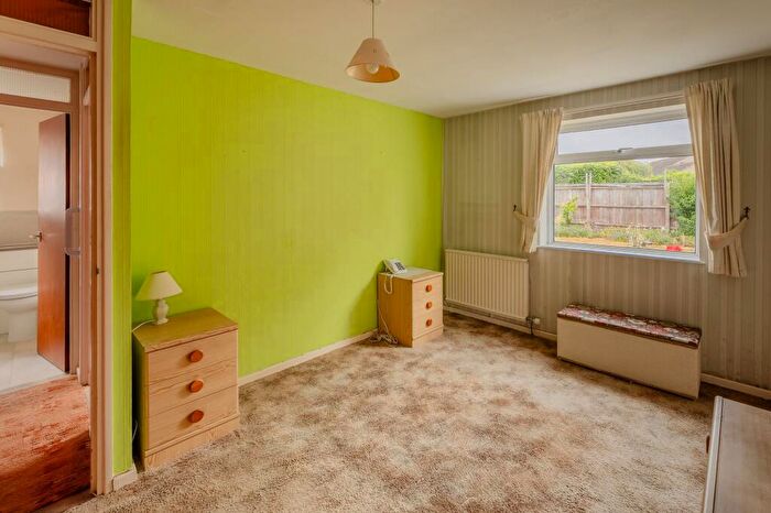 2 Bedroom Detached Bungalow For Sale In Copthorne Road, Kidlington, OX5
