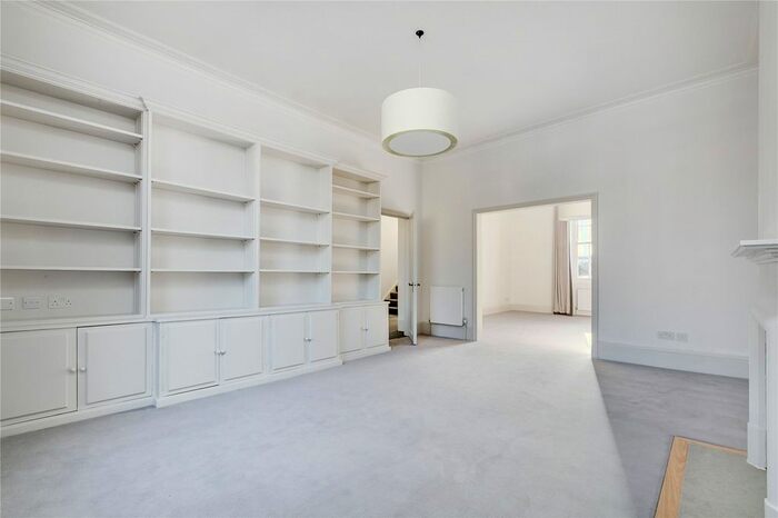 3 Bedroom Maisonette To Rent In Warwick Avenue, London, W9