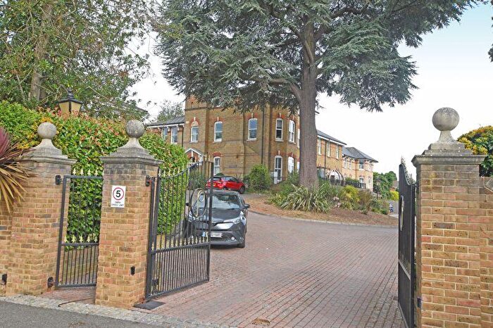 2 Bedroom Apartment For Sale In Providence Park, Maidstone, ME14
