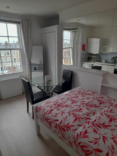 Studio To Rent In Oakley Street, London, SW3