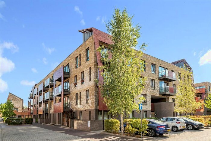 2 Bedroom Flat To Rent In Blondin Way, Rotherhithe, SE16