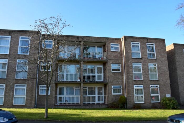 2 Bedroom Flat To Rent In Eaton Road, Sutton SM2