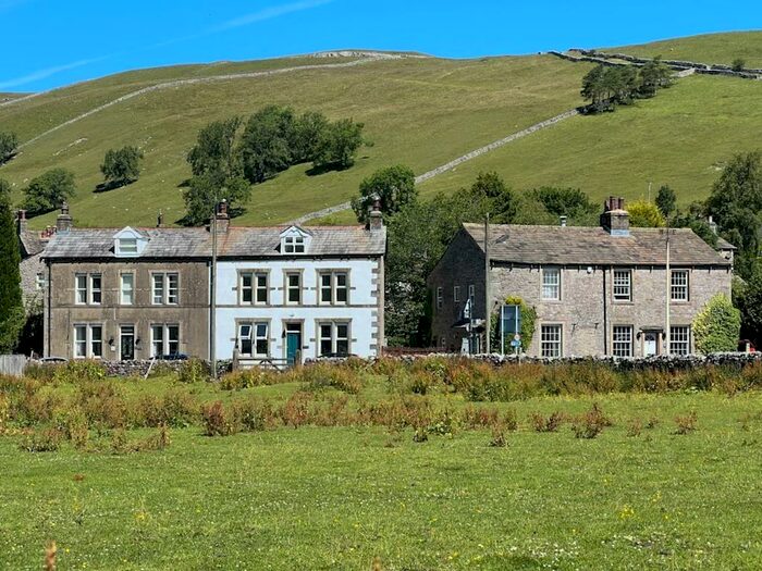 4 Bedroom Semi-Detached House For Sale In The Green, Kettlewell, BD23