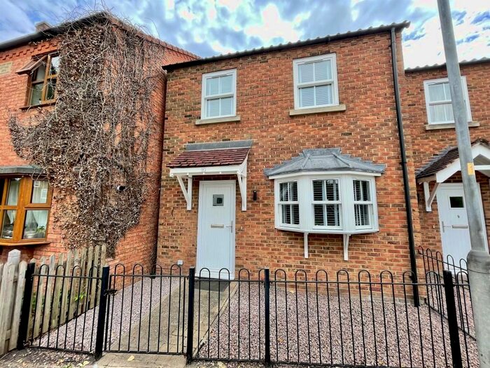 3 Bedroom Property To Rent In Commercial Road, Spalding, PE11