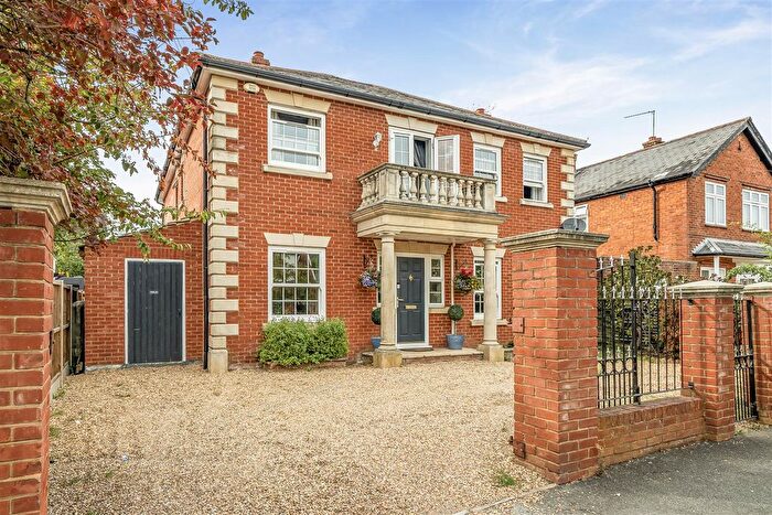 4 Bedroom Detached House For Sale In Florence Road, College Town, Sandhurst, Berkshire, GU47
