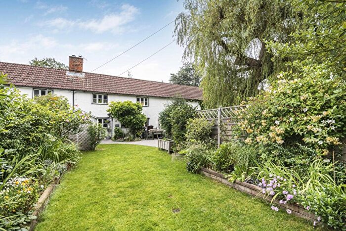 3 Bedroom Terraced House For Sale In Victoria Road, Wargrave, RG10
